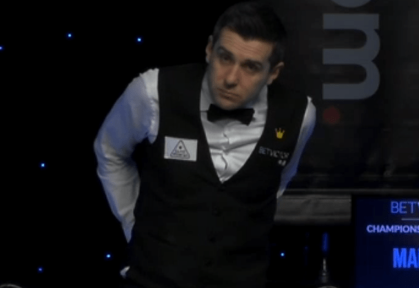 太阳成官网：
1：1！冠军联赛：中国名将意外现身 上演巅峰对决 逼平世界冠军(图6)