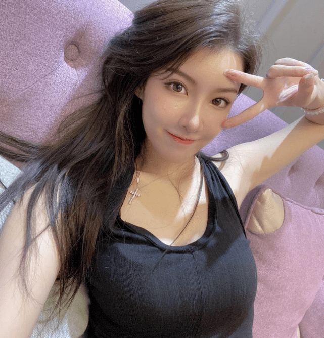 
中国男篮第一控卫郭艾伦 前女友晒照 身材颜值堪称完美‘太阳集团tyc’(图7)