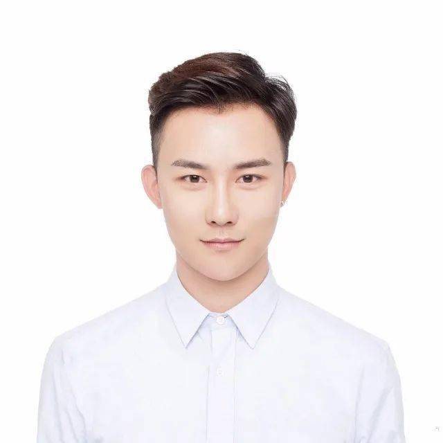 “太阳成集团tyc”
这几款短发发型太帅了 很是适合脸大的男生(图2)