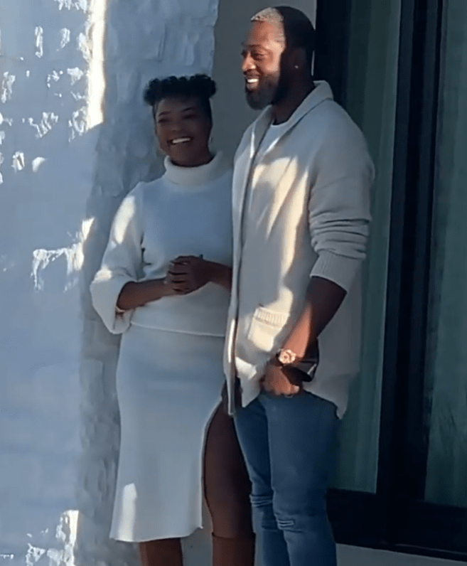 NBA球星太太爱送车?韦德生日爱妻送64万大奔 家人还穿同款庆祝“太阳集团tyc”(图13)
NBA球星太太爱送车?韦德生日爱妻送64万大奔 家人还穿同款庆祝“太阳集团tyc”(图13)