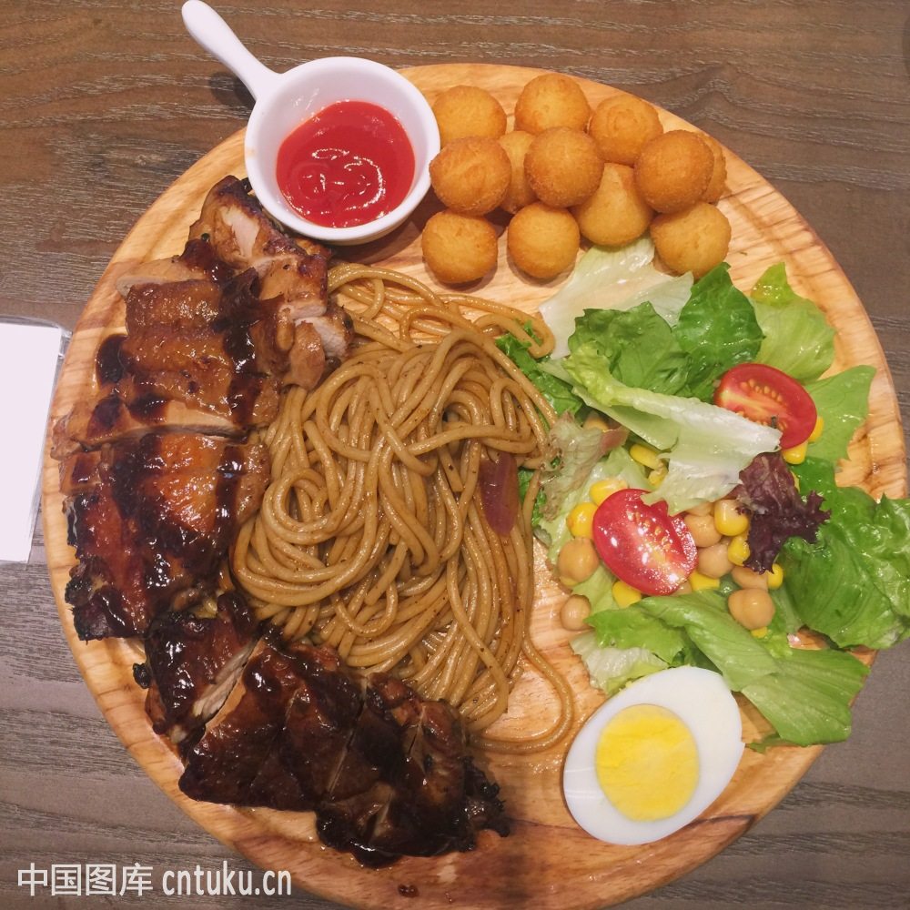 姚明新秀赛季在数万球迷的面给队友卡托系鞋带 其时发生了什么?【太阳成官网】(图2) 太阳成官网