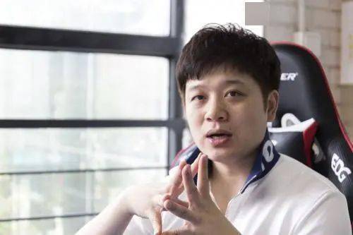 太阳成官网-
LPL牌面!阿布登上央视 说亚运会荣誉感最强 对厂长这样评价(图1) 太阳成官网-
LPL牌面!阿布登上央视 说亚运会荣誉感最强 对厂长这样评价(图1)