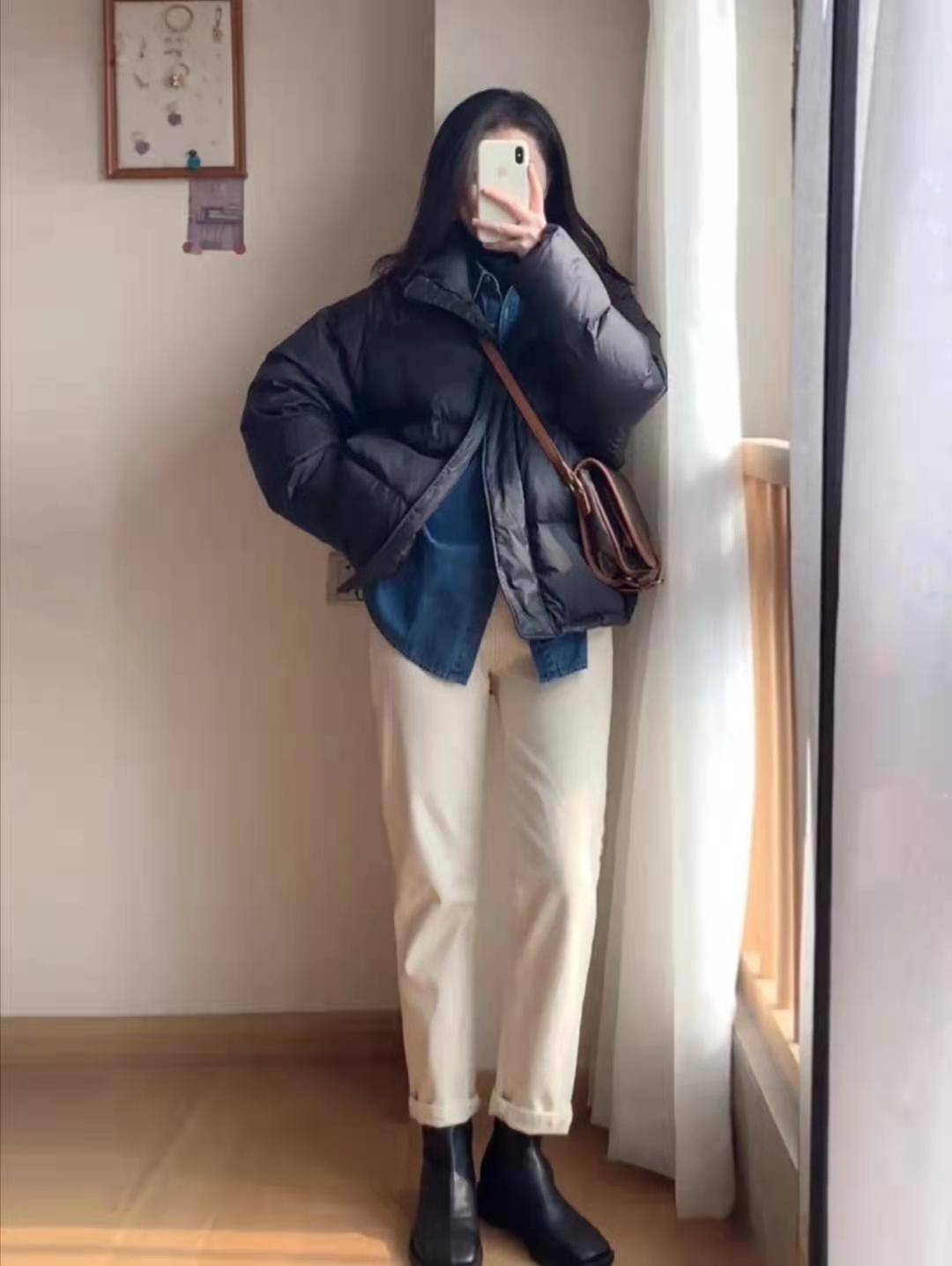 太阳成官网_
短款羽绒服配什么裤子悦目(图5)