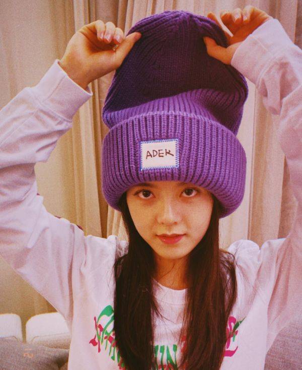 为啥说女明星的头很小?看清赵今麦赵丽颖生图 我瞬间明确了‘太阳成官网’(图3)
为啥说女明星的头很小?看清赵今麦赵丽颖生图 我瞬间明确了‘太阳成官网’(图3)