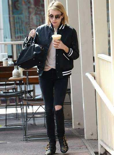 “太阳成集团tyc”
初秋换季不会穿？来件“棒球服”解决搭配难题 随性优雅又时髦(图2)