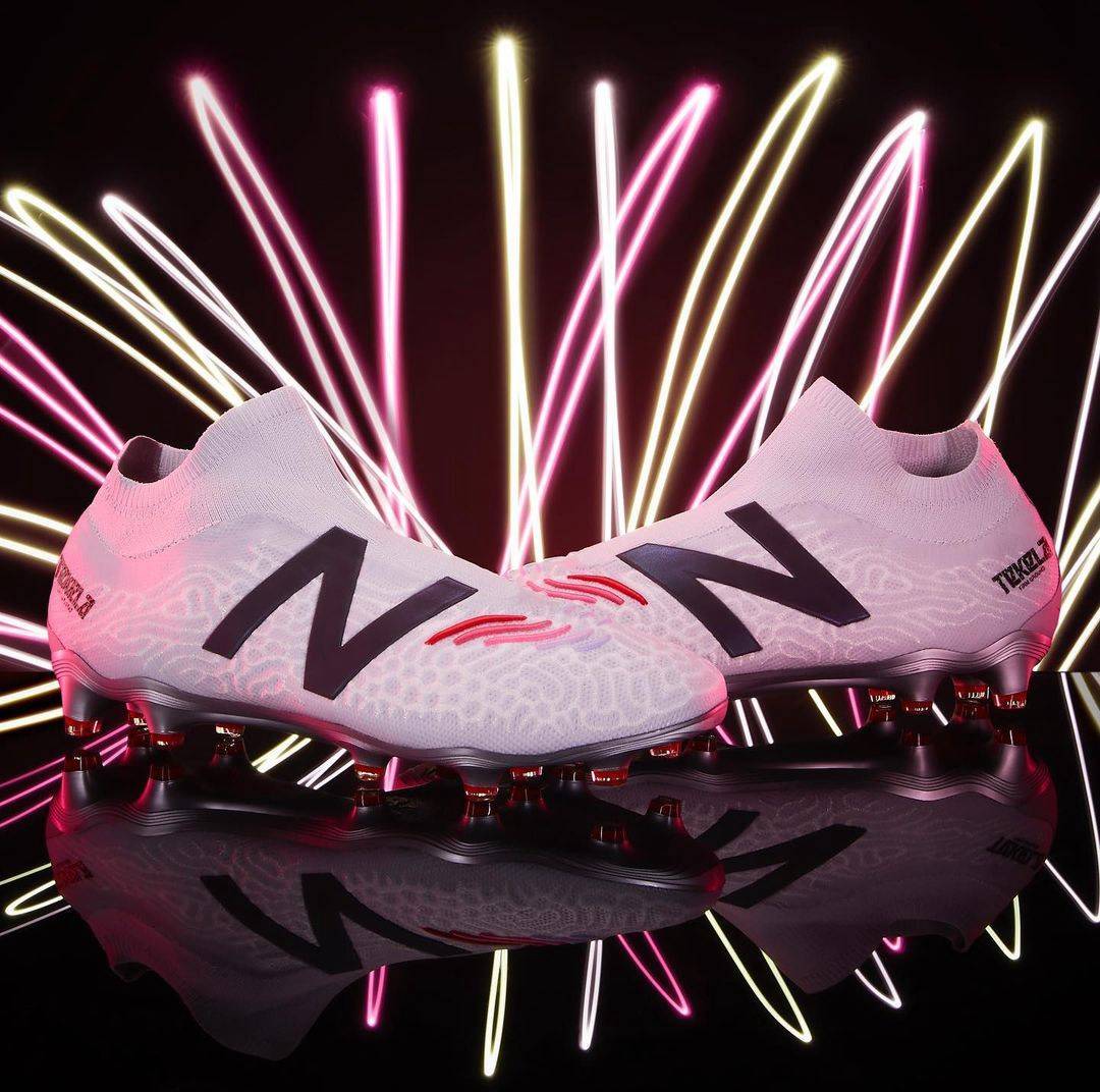 太阳集团tyc：
足球鞋美图天天看！外貌鞋会 2021/1/7(图11)