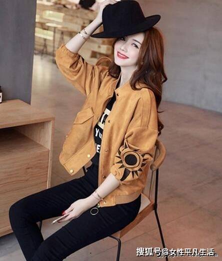 
萱客搭配棒球服也可以穿出气质‘太阳成集团tyc’(图4)